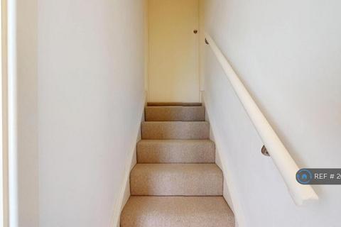 2 bedroom flat to rent, Aragon Tower George Beard Road, London, SE8