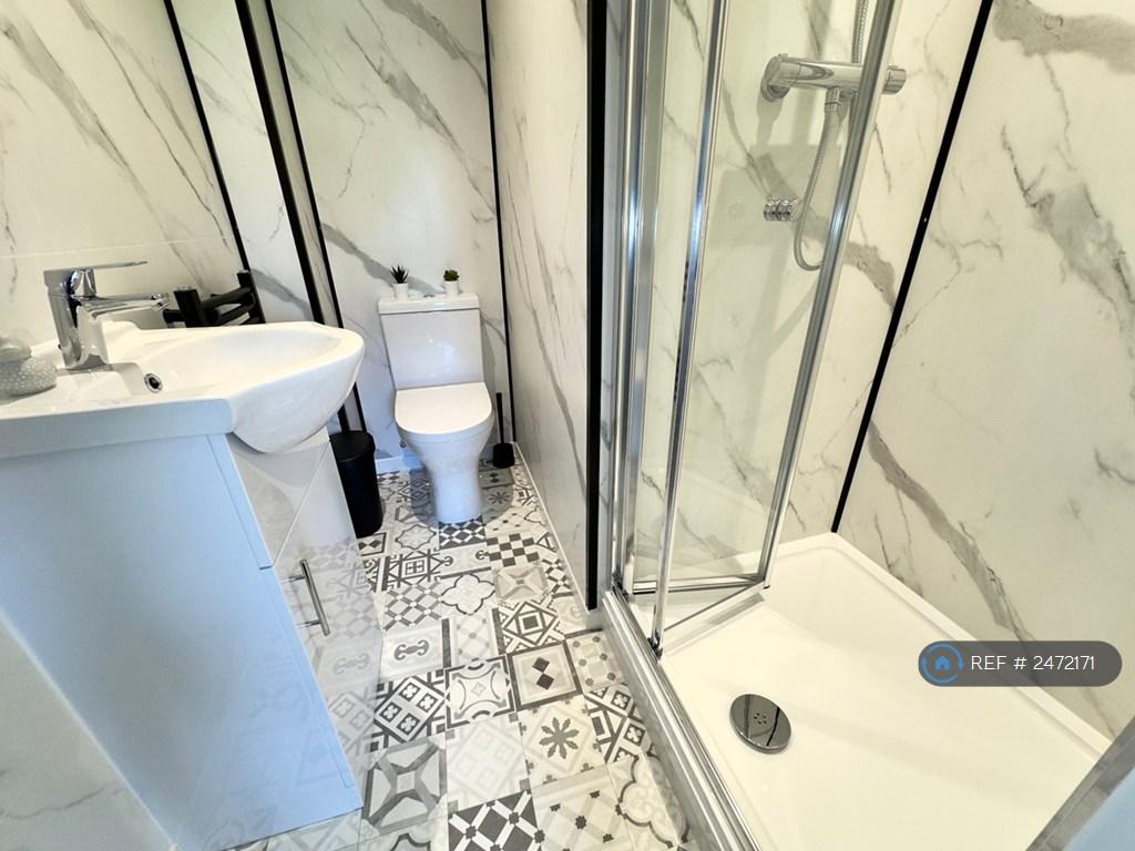 Room 1 Ensuite