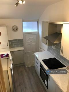3 bedroom flat to rent, Heaton, Heaton, Newcastle Upon Tyne, NE6