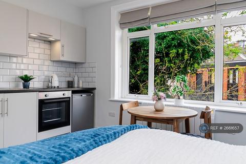 undefined, London Road, Reading, RG1