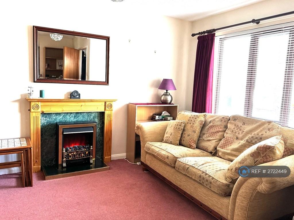 Living Room - Inc Tv
