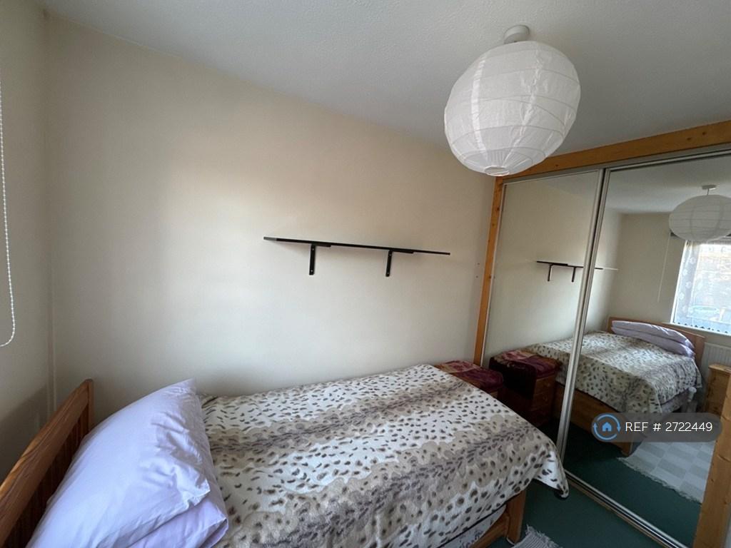 Front Bedroom, Up And Under Bed, Mirror Wardrobe