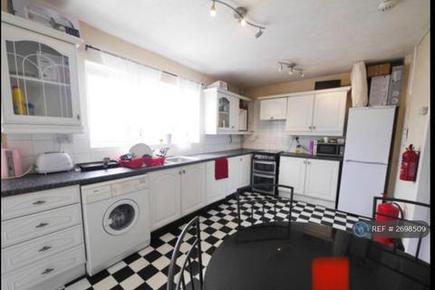 undefined, Benbow Waye, Uxbridge, UB8