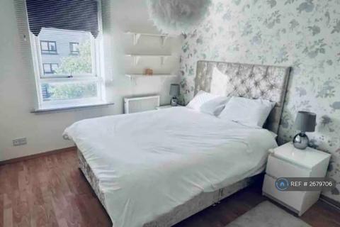 3 bedroom flat to rent, Milnpark Gardens, Glasgow, G41