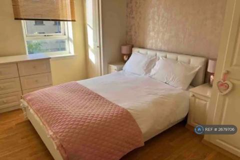 3 bedroom flat to rent, Milnpark Gardens, Glasgow, G41