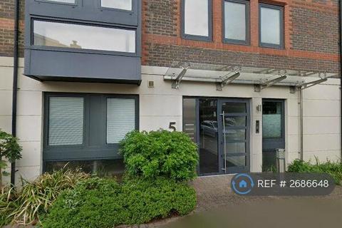 undefined, Old Lodge Place, Twickenham, TW1