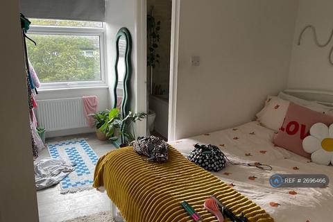 undefined, Roman Place, Leeds, LS8