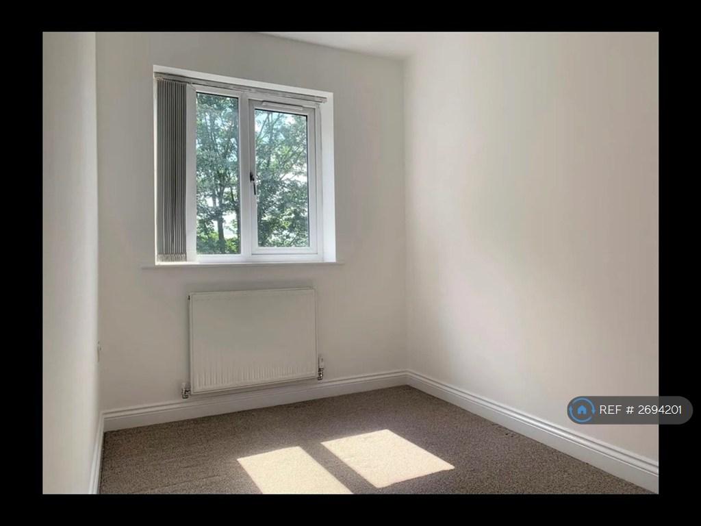 2nd Bedroom