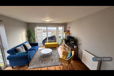 2 bedroom flat to rent, Aquarius Court, Edgware, HA8