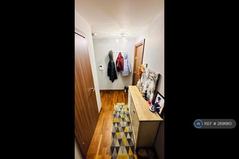 2 bedroom flat to rent, Aquarius Court, Edgware, HA8