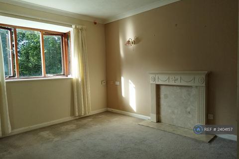 2 bedroom flat to rent, Loudon Court, Ashford, TN23