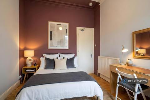 undefined, Clarence Drive, Glasgow, G12