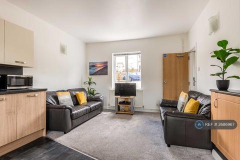 5 bedroom semi-detached house to rent, Colbourne Avenue, Brighton, BN2