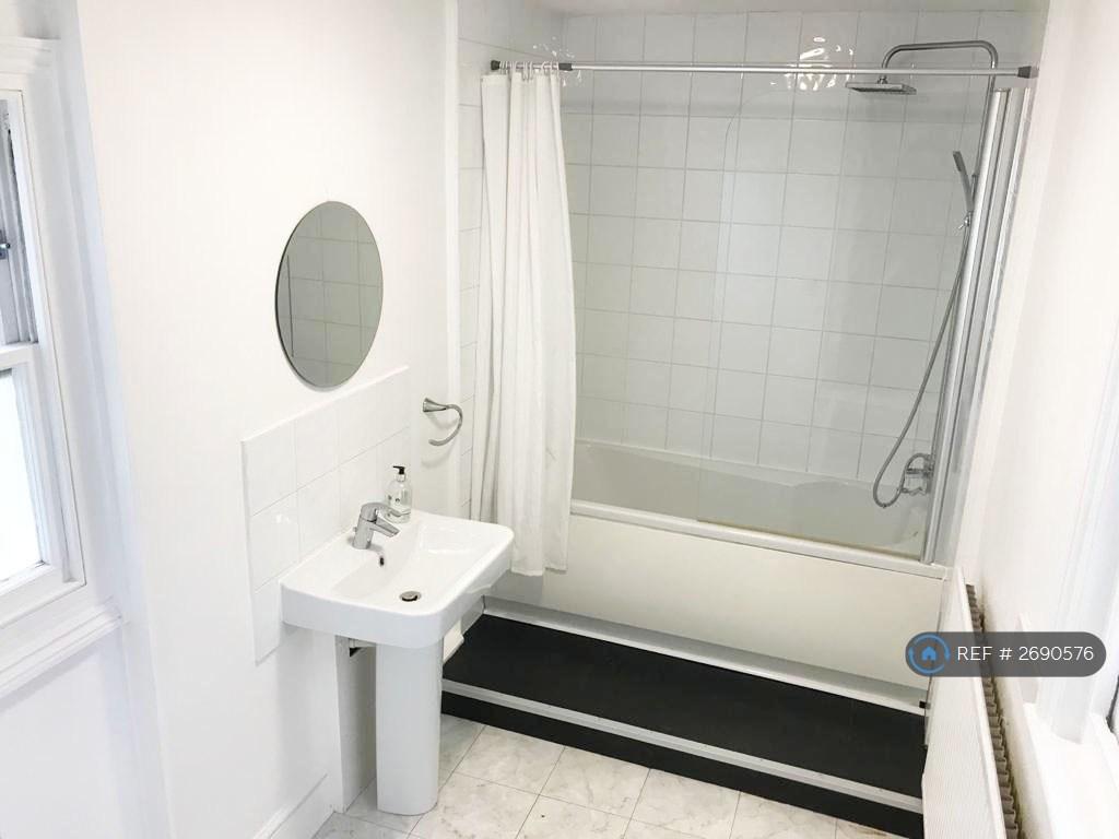 Mezzanine Bathroom