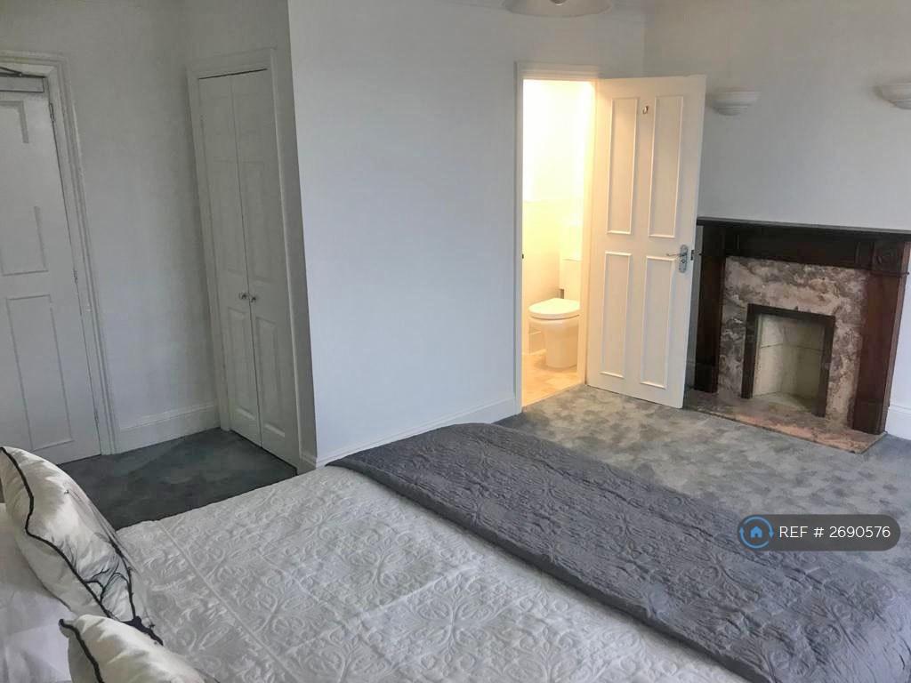 Ensuite Large Double Bedroom