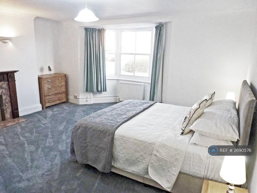 Ensuite Large Double Bedroom