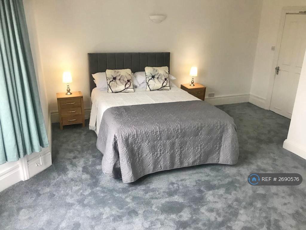Ensuite Large Double Bedroom