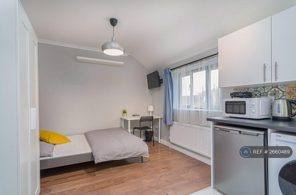 Studio Room 5