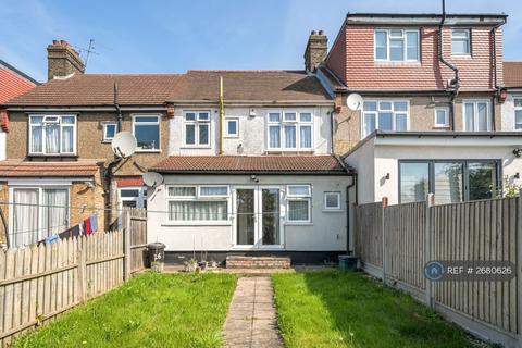 3 bedroom terraced house to rent, Studley Drive, Ilford, IG4