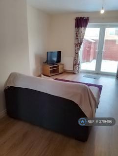3 bedroom semi-detached house to rent, Riseholme Road, Lincoln, LN1