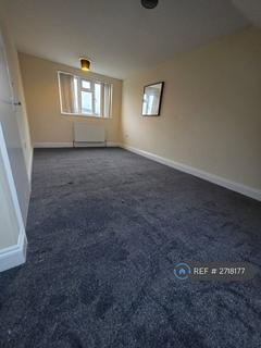 2 bedroom flat to rent, Barrington Road, London, E12