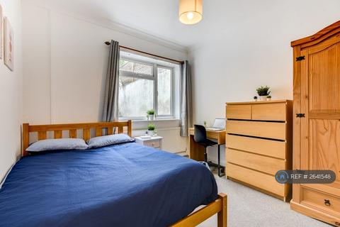 1 bedroom in a house share to rent, Hollingbury Road, Brighton, BN1