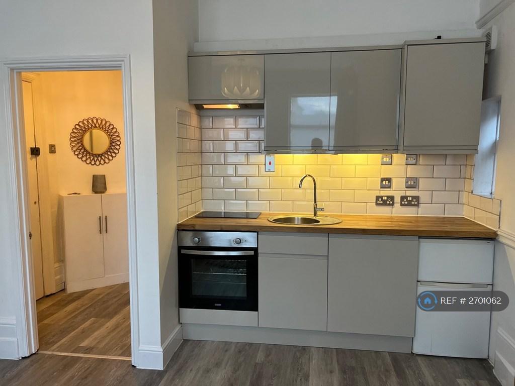 Stylish Kitchen With Solid Oak Worktop