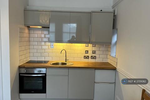 undefined, Basingstoke Road, Reading, RG2