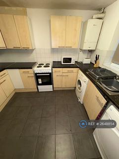 1 bedroom in a house share to rent, Gales Drive, Crawley, RH10