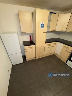 1 bedroom in a house share to rent, Gales Drive, Crawley, RH10