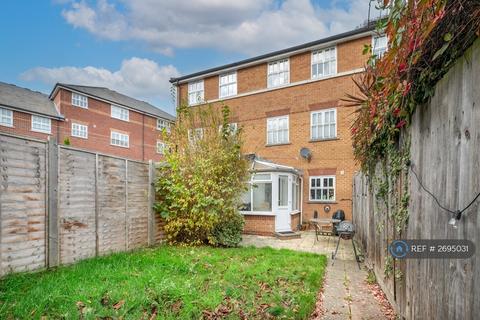 5 bedroom terraced house to rent, Macmillan Way, London, SW17