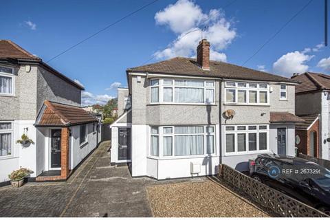3 bedroom semi-detached house to rent, Birch Grove, Welling, DA16