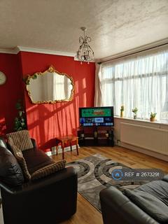 3 bedroom semi-detached house to rent, Birch Grove, Welling, DA16