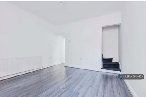 4 bedroom terraced house to rent, Western Road, Leicester, LE3