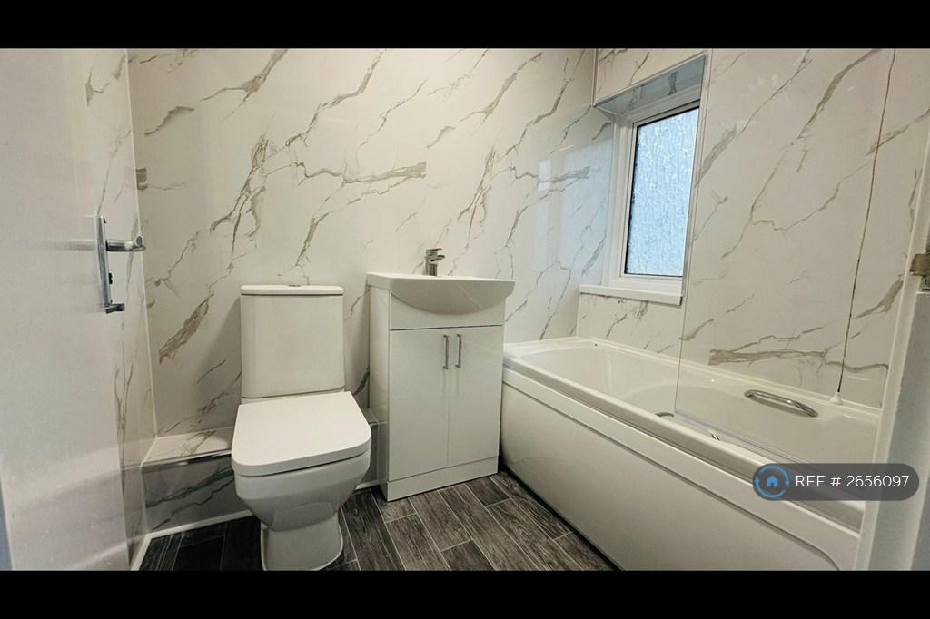 Upstairs Bathroom