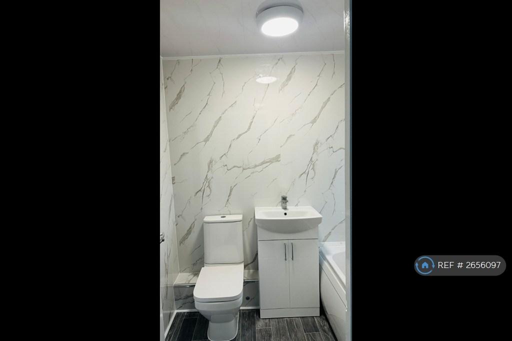 Upstairs Bathroom