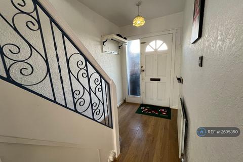 undefined, Heatherdene Close, Mitcham, CR4