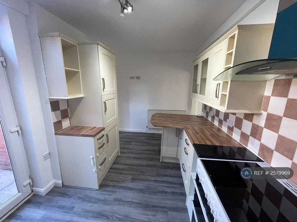 Large Fitted Kitchen