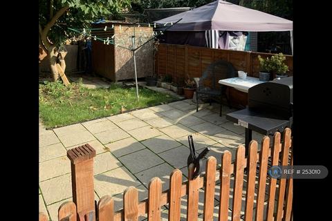 undefined, Beechwood Gardens, Slough, SL1
