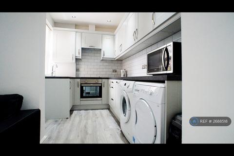5 bedroom terraced house to rent, Wayland Road, Sheffield, S11