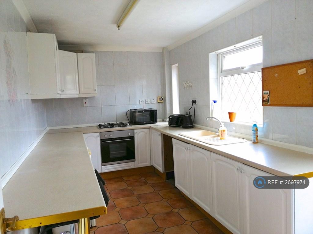 Kitchen 1