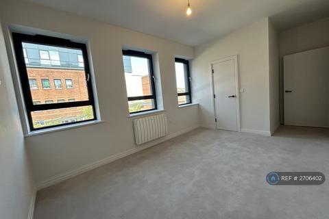 2 bedroom flat to rent, Ashwood House, Camberley, GU15