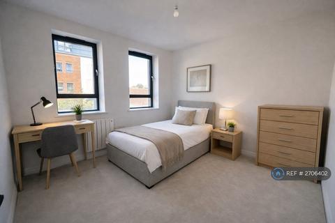 2 bedroom flat to rent, Ashwood House, Camberley, GU15