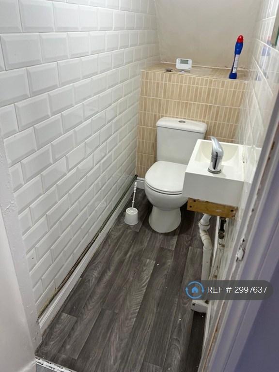 House in Birmingham, West Midlands - View 3