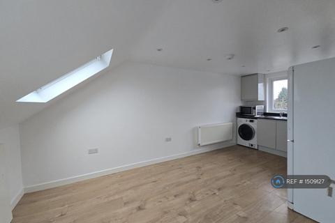 3 bedroom flat to rent, Great Cambridge Rd, London, EN1