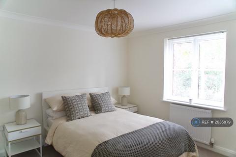 2 bedroom semi-detached house to rent, De Luci Park, Truro, TR1