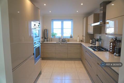 2 bedroom semi-detached house to rent, De Luci Park, Truro, TR1
