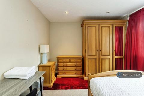 undefined, Auckland Close, Nottingham, NG7