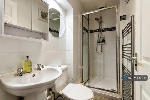 undefined, Auckland Close, Nottingham, NG7