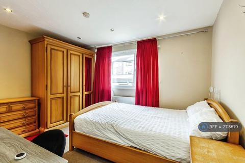 undefined, Auckland Close, Nottingham, NG7